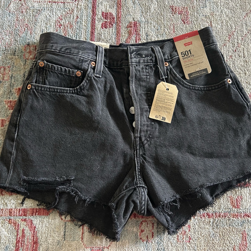 NWT Levis 501 shorts